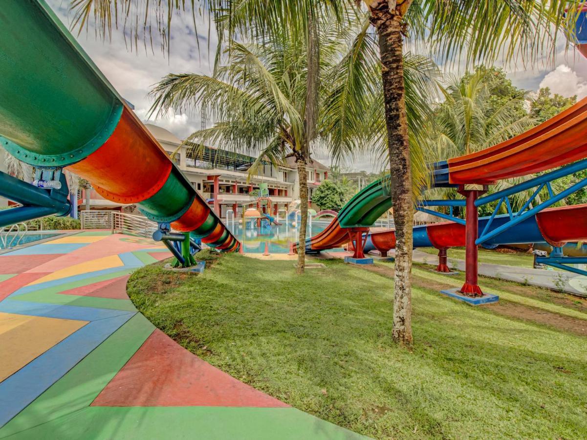 Oyo 89997 Hotel Bumi Kedaton Waterpark Bandar Lampung Zewnętrze zdjęcie